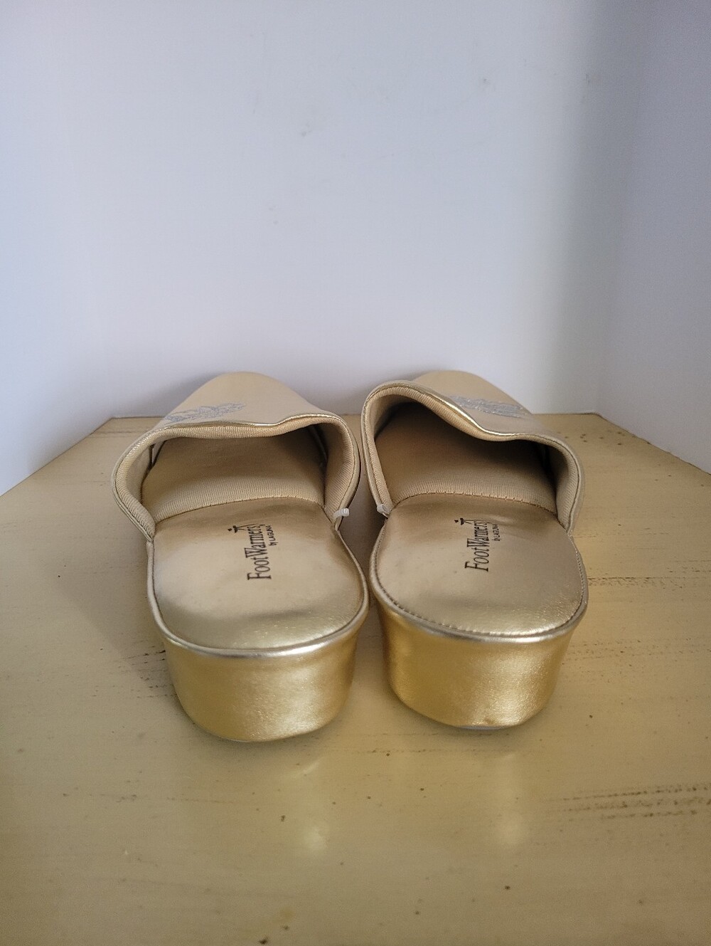Foot Warmers By Laguna Shoes Gold Slip-On Women’s Slippers - Picture 4 of 5